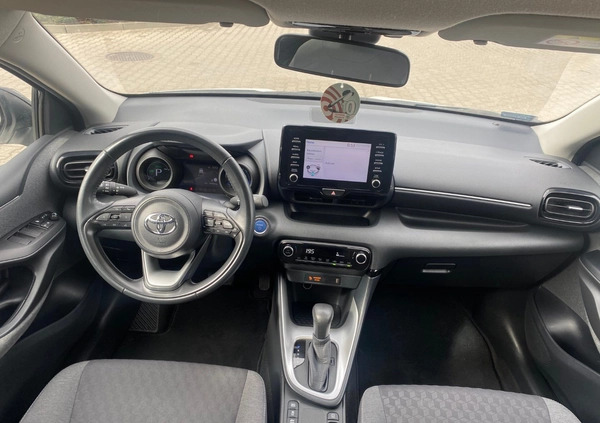 Toyota Yaris cena 84500 przebieg: 26353, rok produkcji 2021 z Kalisz małe 497